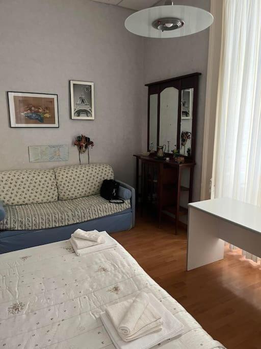 La Casa Di Pepo Apartment Наполи Екстериор снимка