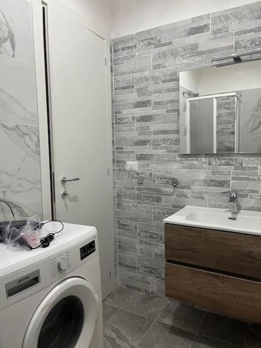 La Casa Di Pepo Apartment Наполи Екстериор снимка